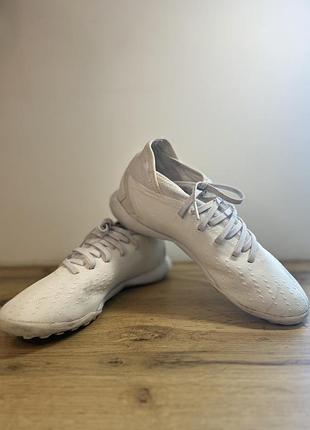 Adidas predator сороконожки білі 40