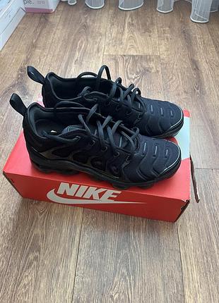 Кросівкі nike air vapormax plus 38.5 розмір