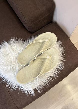 Crocs в'єтнамки світло бежевий 41 розмір нові крослайт