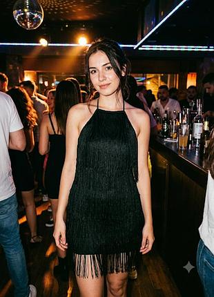 Ефектна чорна мінісукня з бахромою prettylittlething, р. 6 (xs)