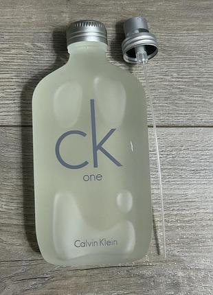 Туплетна вода calvin klein one