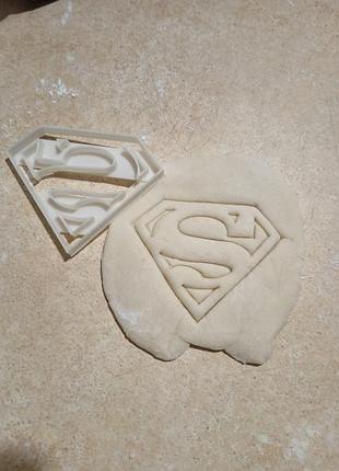 Вирубка формочка для печива пряника superman