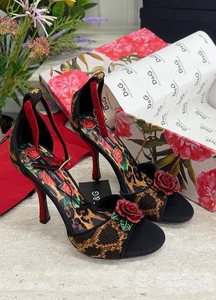 Туфлі шикарні босоніжки з трояндою леопард d&g dolce gabbana