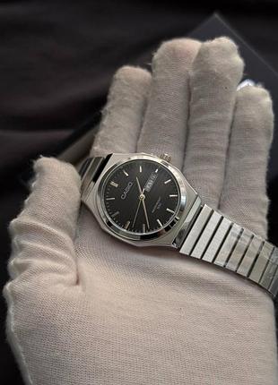 Чоловічий годинник casio