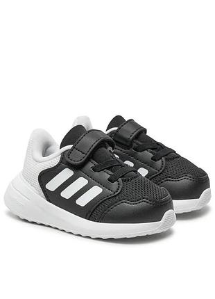 Дитячі кросівки adidas