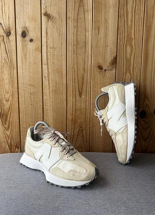 Жіночі світлі кросівки кеди взуття new balance