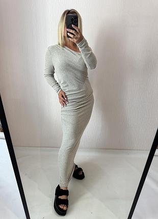 Гарна сукня