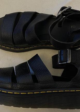Продам оригінальні сандалі dr. martens clarissa ii quad, розмір 39. стан дуже хороший. виконані з натуральної шкіри, зручні та стильні