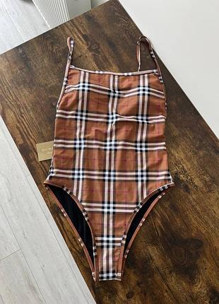 Купальник burberry новий