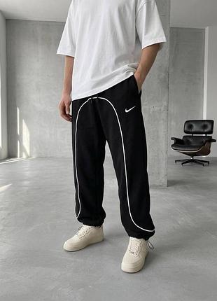 Чоловічі спортивні штани nike