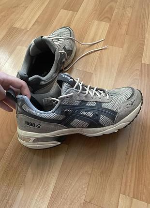 Asics gel-1090v2