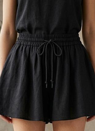 Черные легкие шорты zara woman свободного кроя