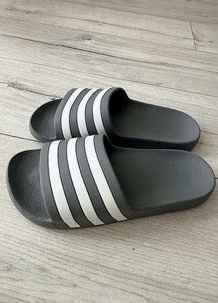Шльопанці тапки adidas р.37 24 см