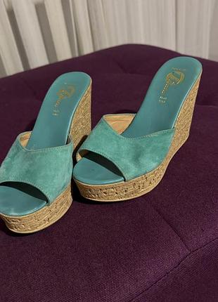 Шльопанці bata