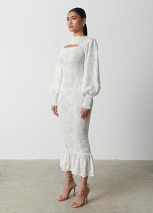 Pretty lavish сукня міді біла святкова обтисла m-l