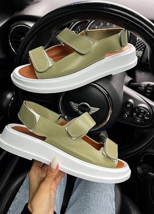 No brand