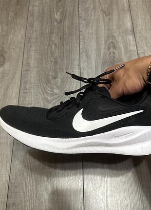 Nike revolution 7