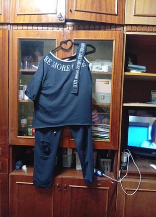 Продам классный летний костюм