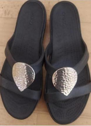 Очень стильные,крутые,шлёпки crocs