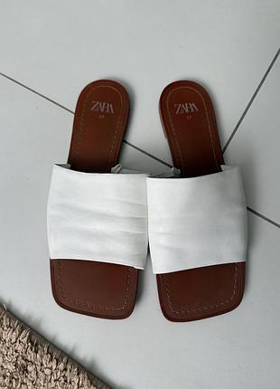 Шлёпанцы zara