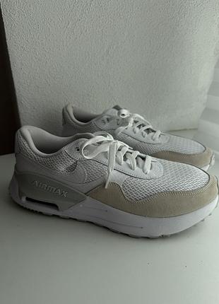 Кросівки nike air max systm білі з сітчастим верхом та замшевими накладками. чоловічі 45 розмір