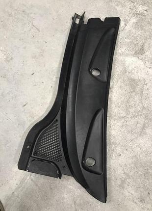 Бу пластик под лобовое стекло жабо renault scenic 1, 8200050329