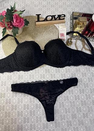 Шикарний комплект hunkemoller