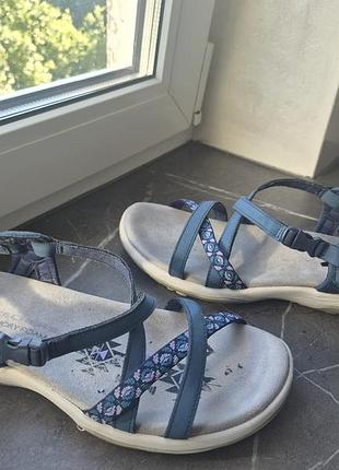 Босоніжки skechers