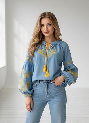 Блузка женская с вышивкой колосков fashion голубая