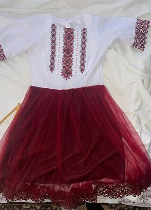 Продам вишиту сукню