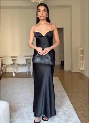 Чорне плаття  сатинове zara, розмір s