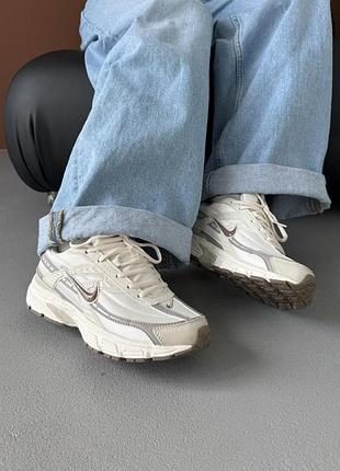 Жіночі кросівки nike initiator phantom light beige