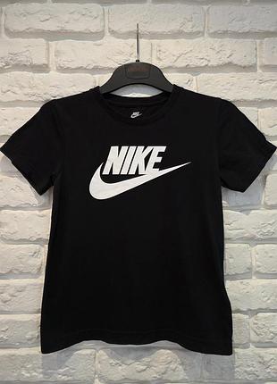 Футболка nike на 6-7роков, 116-122см