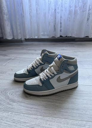 Кросівки жіночі nike air jordan 1 retro high og