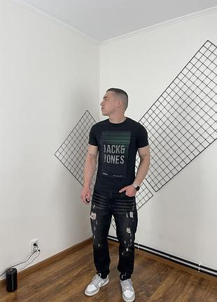 Чорна футболка jack&jones з принтом