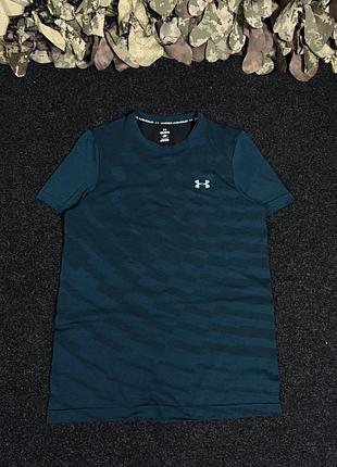 Спортивна футболка under armour