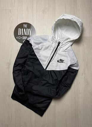 Женская ветровка nike, размер m