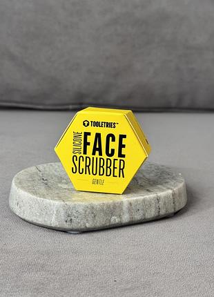 Силіконова щіточка для делікатного очищення обличчя toiletries silicone face scrubber gentle