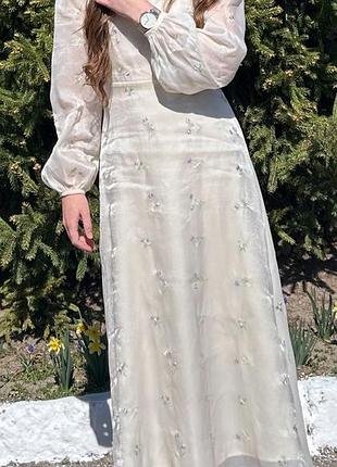 Неймовірна сукня міді