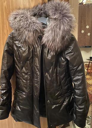 Кожаная люксовая куртка-пуховик с натуральным мехом2 фото