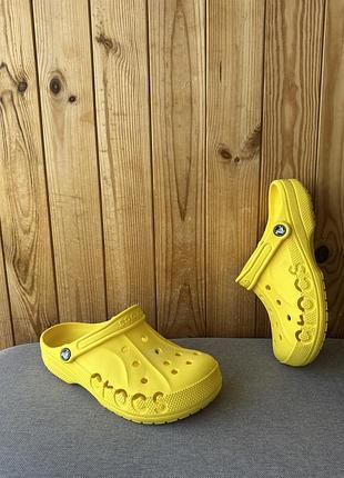 Жовті літні тапки сланці шльопанці сандалі крокси босоніжки crocs