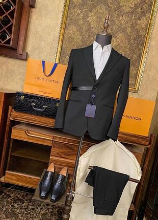 В наявності класичний чоловічий піджак трикотаж louis vuitton