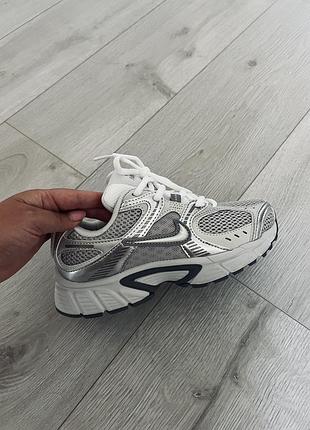 Оригінальні кросівки nike