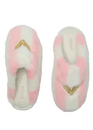 Женские тапочки victoria's secret luxe plush closed-toe slippers pink розовые s (36/37)