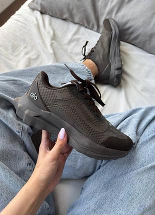 Alo yoga runner olive/ало йога раннер оливковые 36 37 38 39 40