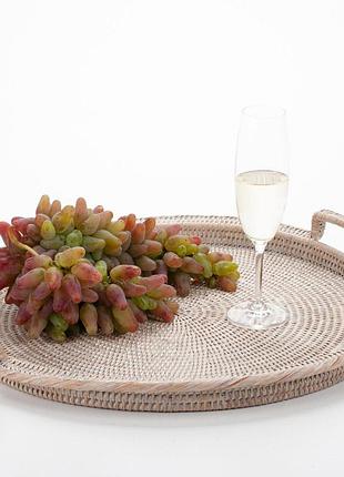 Поднос круглый с ручками плетеная изо ротанга, 48*6 см, 71026-white nai