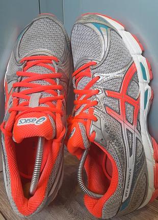 Кросівки asics