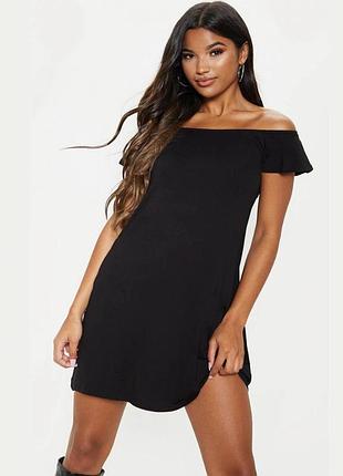 Платье prettylittlething с этикеткой