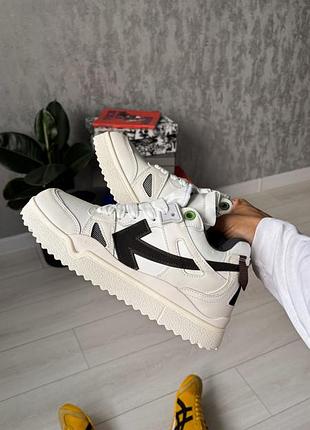 Off-white sponge white/black 2