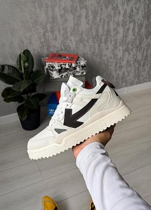 Off-white sponge white/black 5